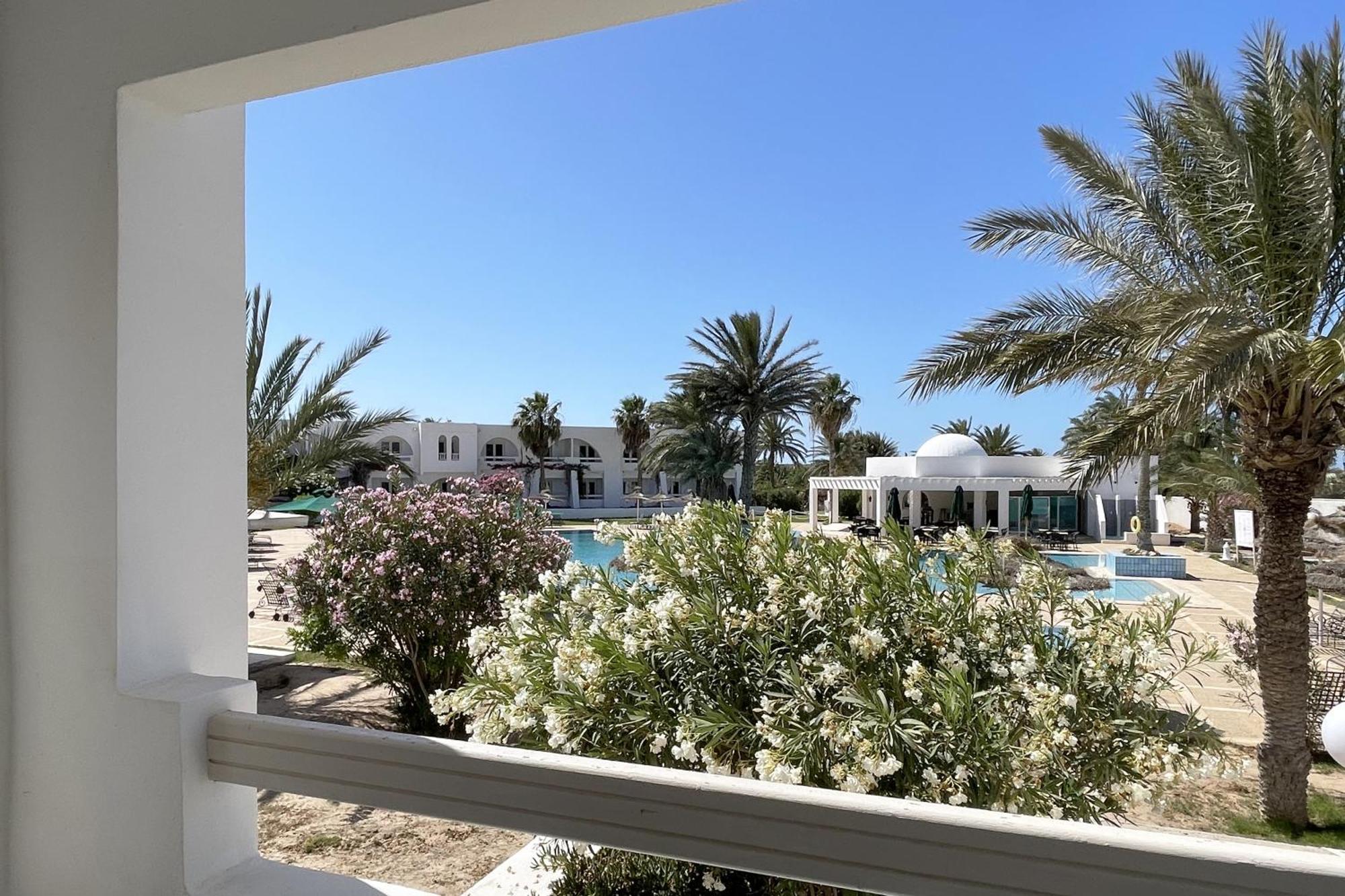 Hotel Bougainvillier Djerba Taguermess Exterior photo